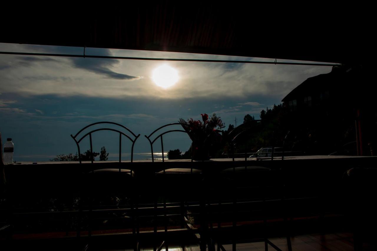 Hakuna Matata Lodge Gisenyi Bagian luar foto